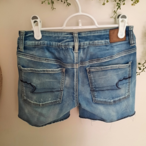AEO Midi Super Super Stretch Jean Shorts Raw Hem 4 - Picture 9 of 11